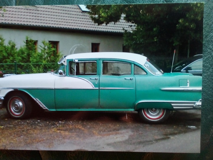 Dieses Auto erinert mich an meine Kindheit 1960jahre.