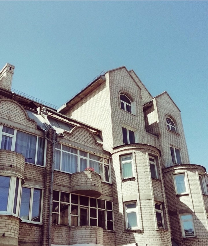 Just nice retro house✨