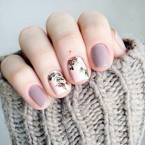 flowers on nails