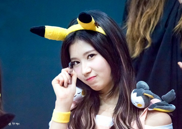 Sana pikachu