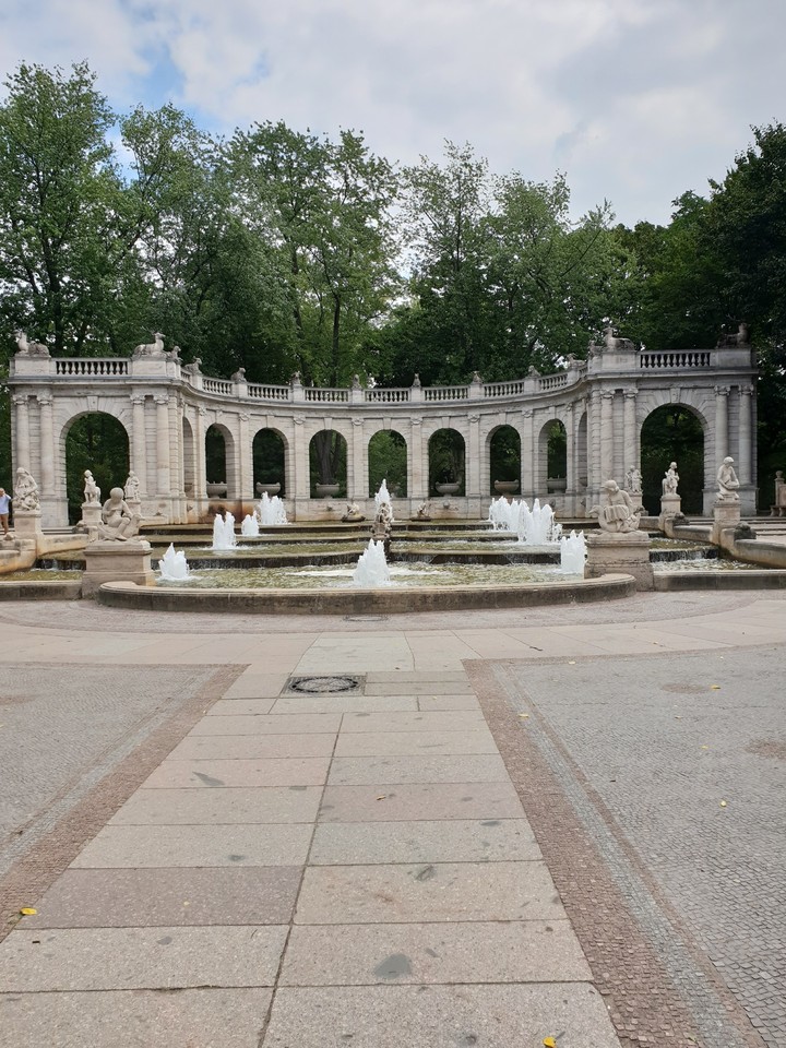 Märchenbrunnen