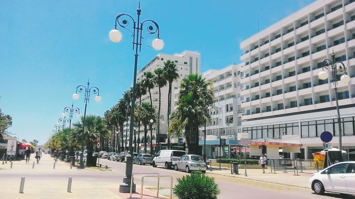 Finikoudes beach