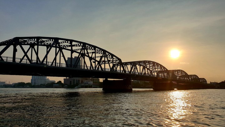 Krung Thon Bridge