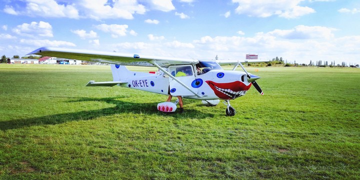 airplane
