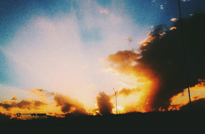 · c o l o r f u l   s k y ·