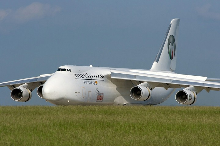 Antonov An-124 Maximus