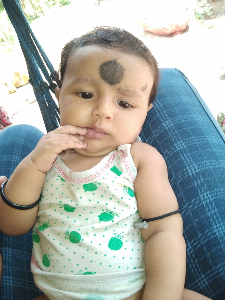 v