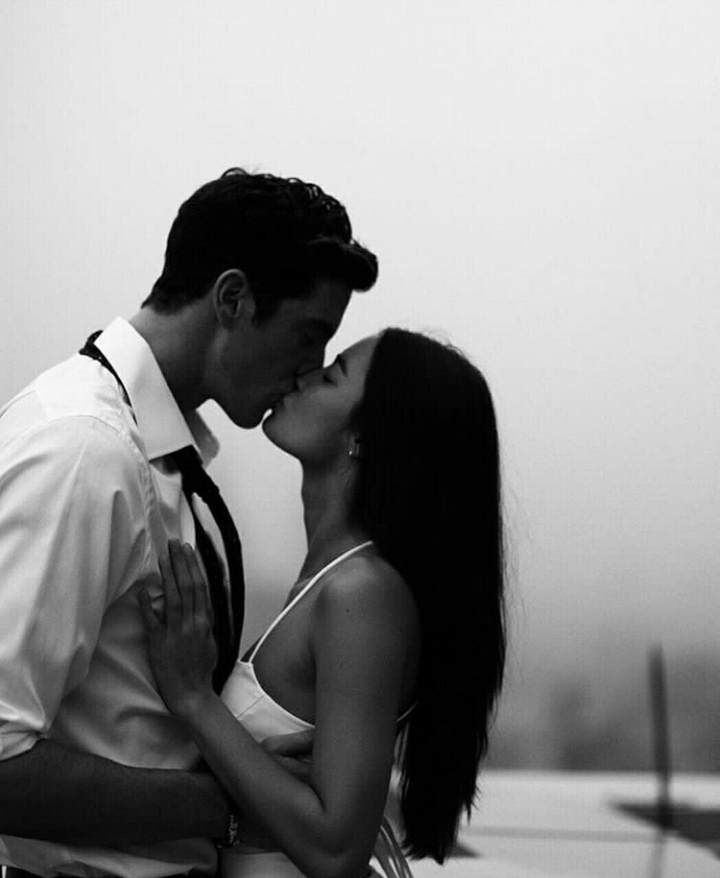 kiss