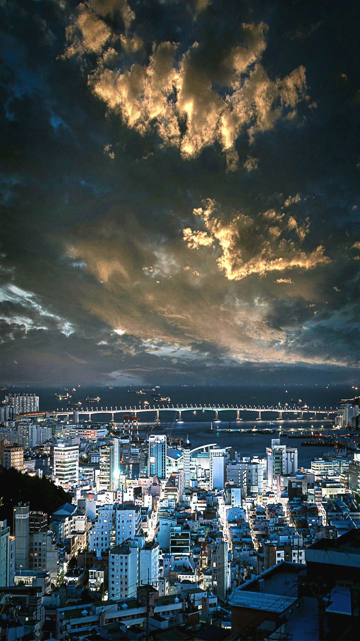 Port city