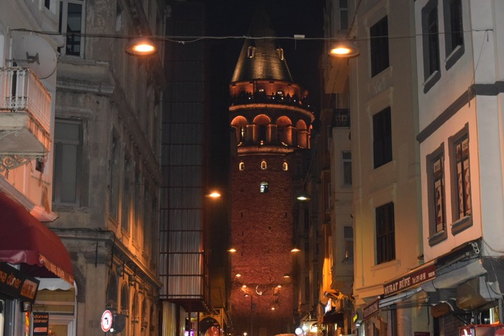 Galata Kulesi (Galata Tower)