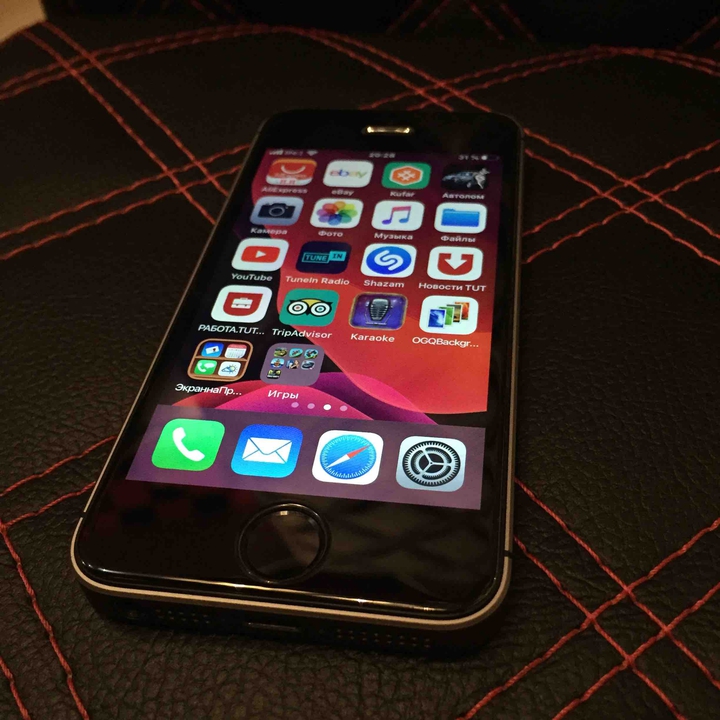 Apple iPhone SE