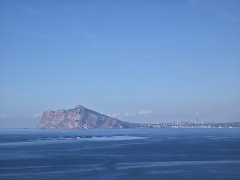 Sky, Water, Body_of_water