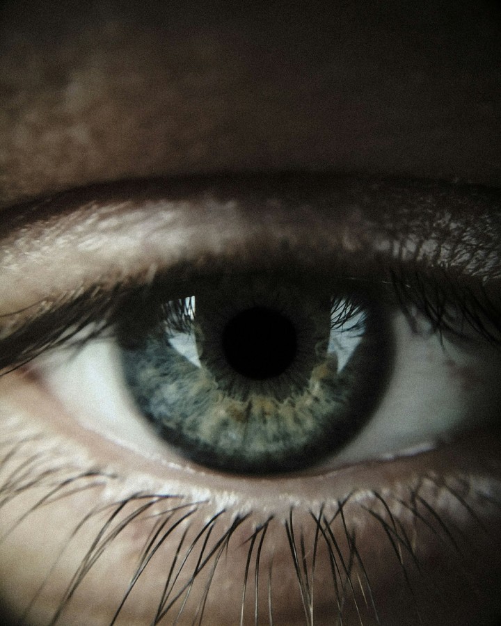 EYE