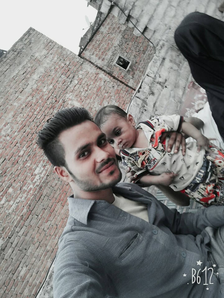,',' _-_ ,','