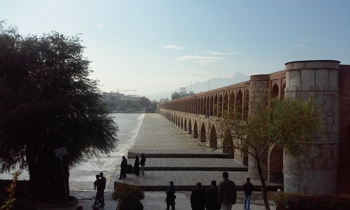 isfahan 33bridge zayandehroud river