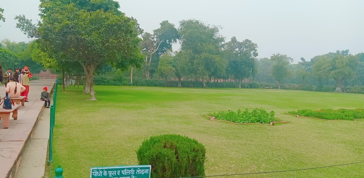 Agra park