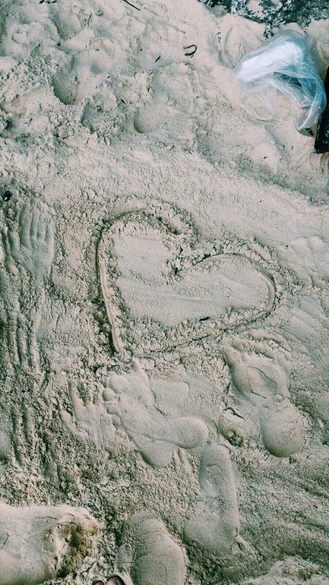 love is in the sand not the air