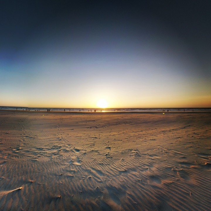 Infinite Beach, India