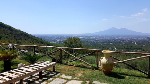 Vesuvio visto dalla collina