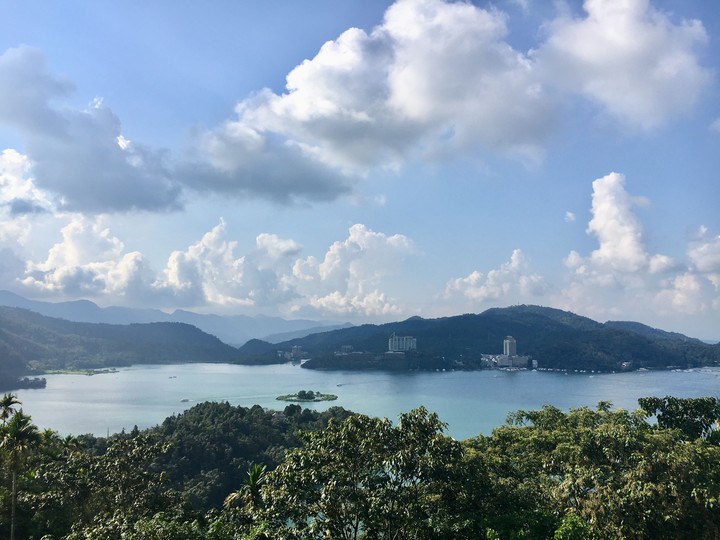 sun moon lake