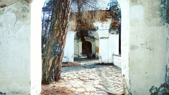 Anciant building