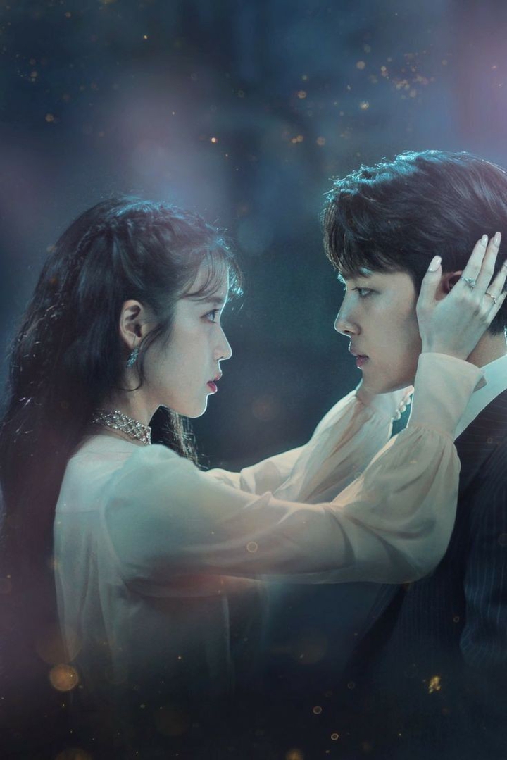 Hotel Del Luna