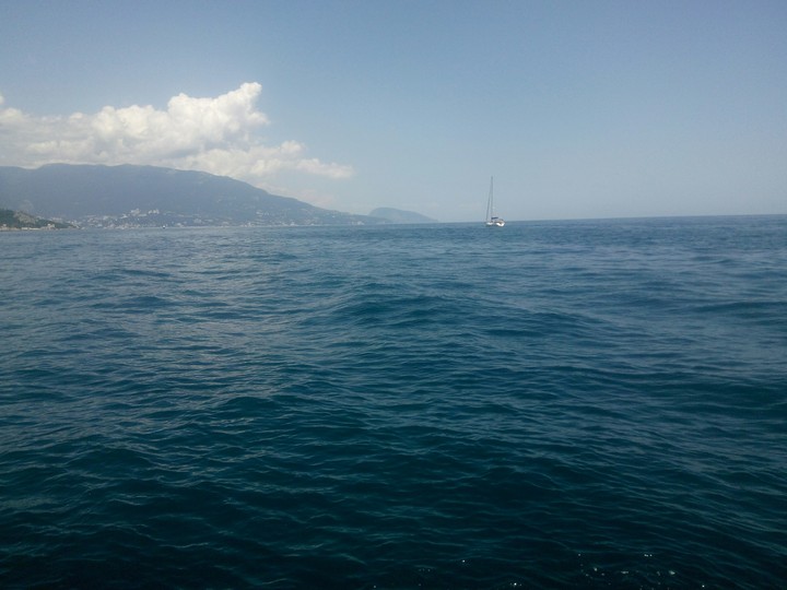 море