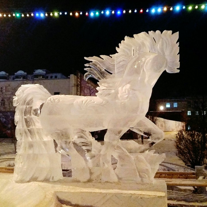 Horse of ice, Tyumen, Russia / Конь из льда, Тюмень, Россия