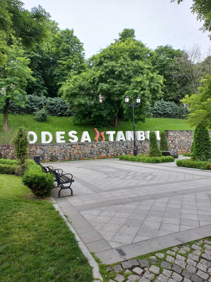 Ukraine ??, Odessa, Istanbul park