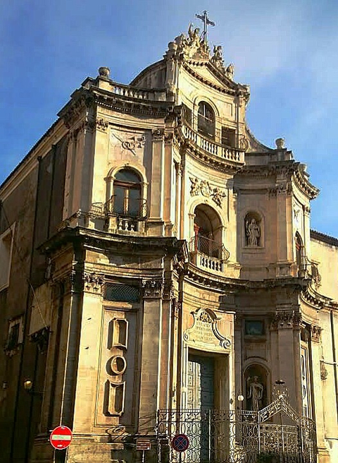 AMAZING CATANIAN CHURCH