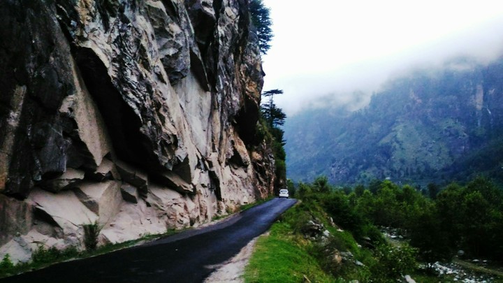 Old Manali Road