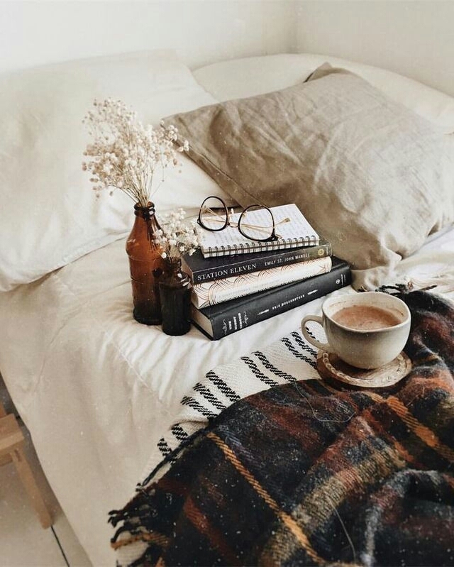 Reading is dreaming with open eyes ❤