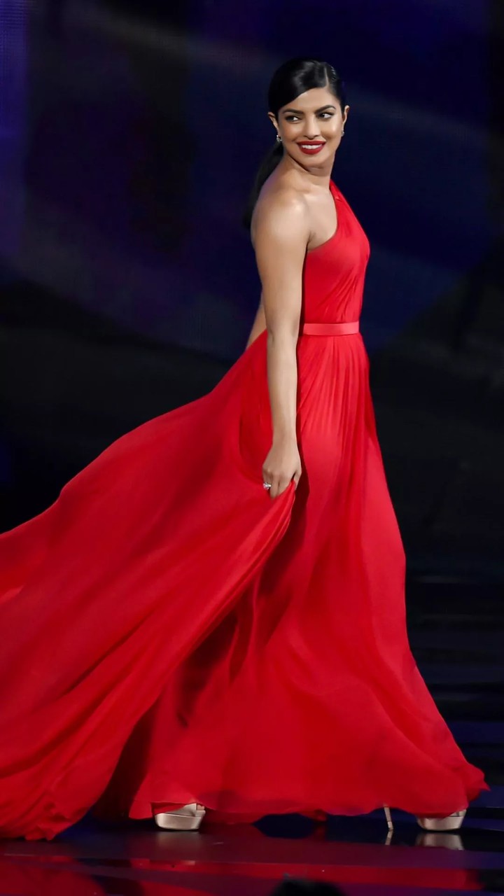 red hot Priyanka
