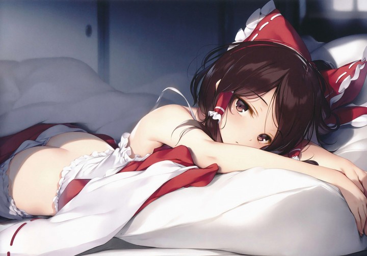 hakurei reimu