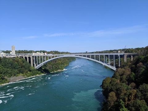 rainbow bridge to Canada from USA across Niagara river