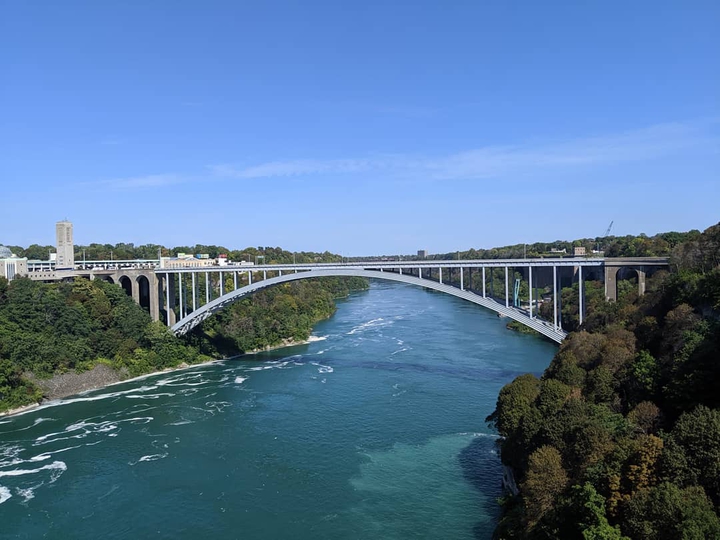 rainbow bridge to Canada from USA across Niagara river