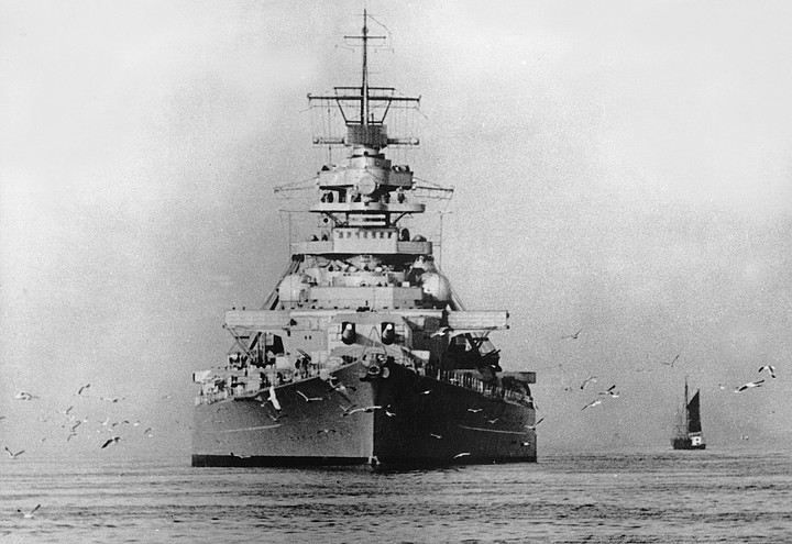 1945