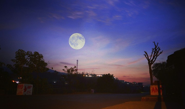 Beautiful Evening In Town
