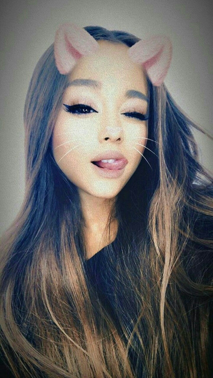 Cute Ariana?