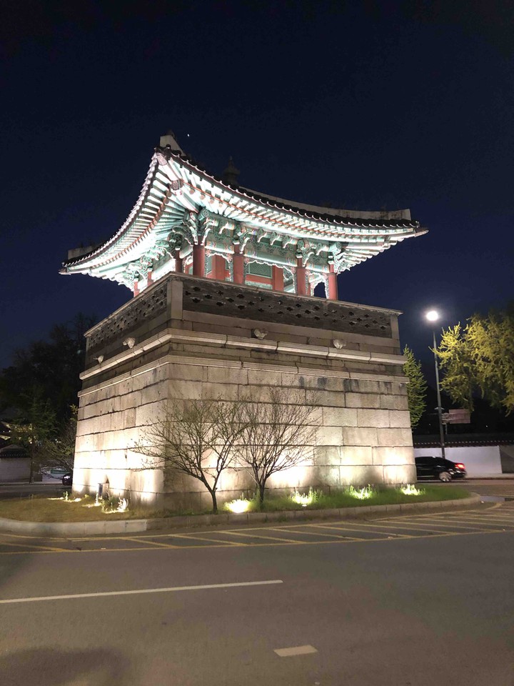 경복궁 (Korean palace)