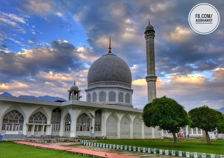 DARGAH-Hazratbal Shrine