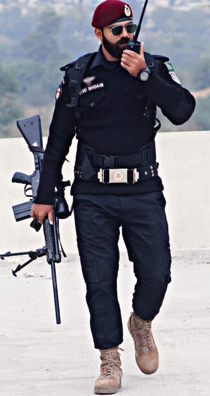 PAKISTAN ARMY UMMMAHH??