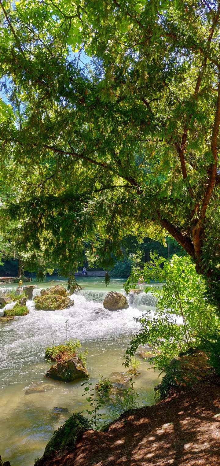 Englischer Garten Eisbach-Surfer Munich Bavaria Germany 4K