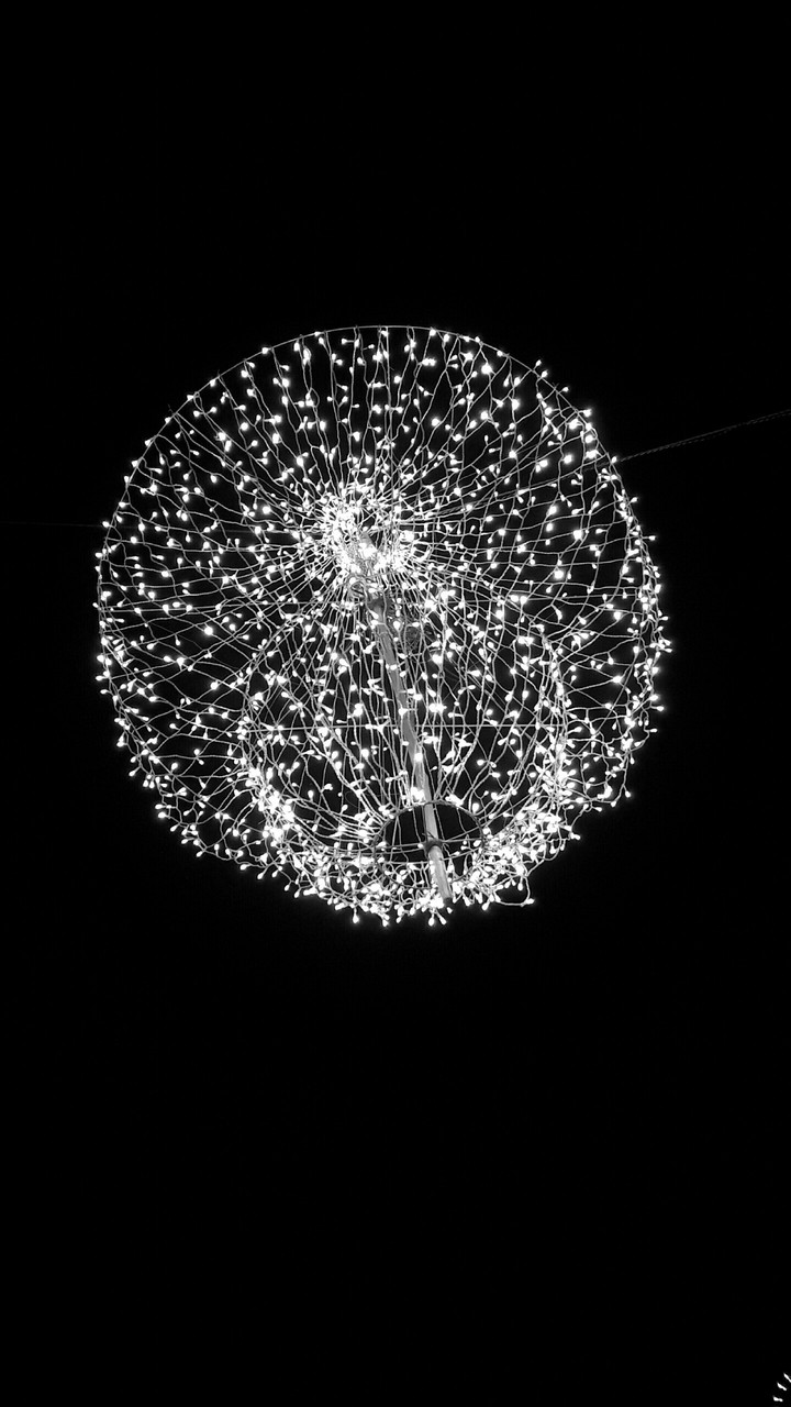 LIGHT CIRCLE