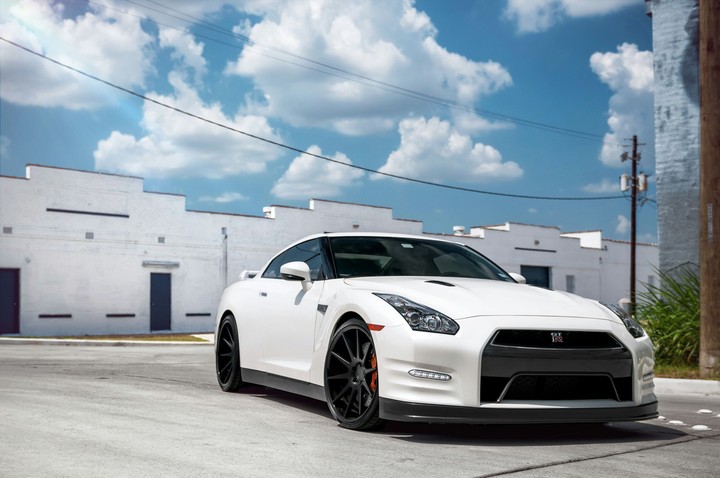 Nissan GT-R