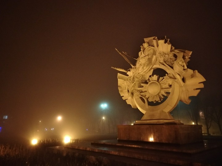 Памятник