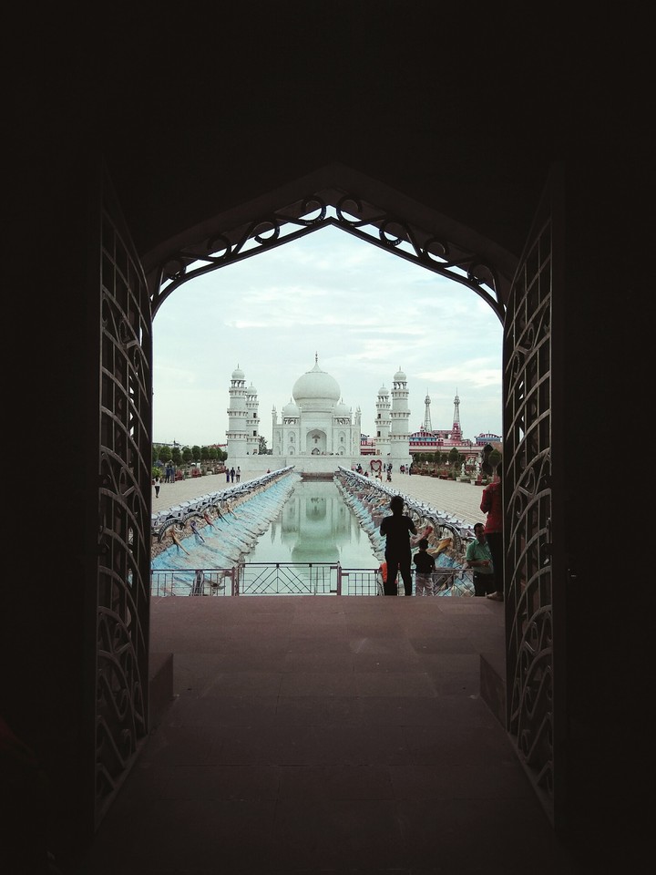 Taj