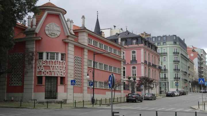 Institute of Wine Vines "Instituto Da Vinha e Do Vinho"