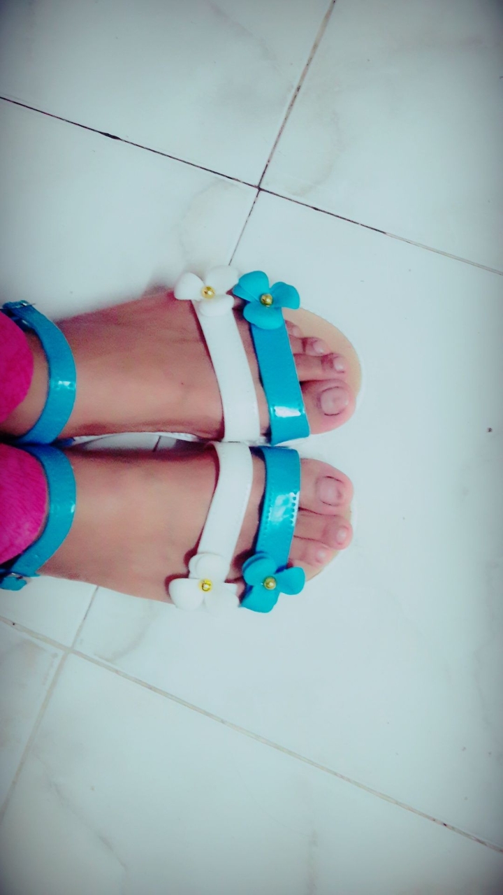 sendals