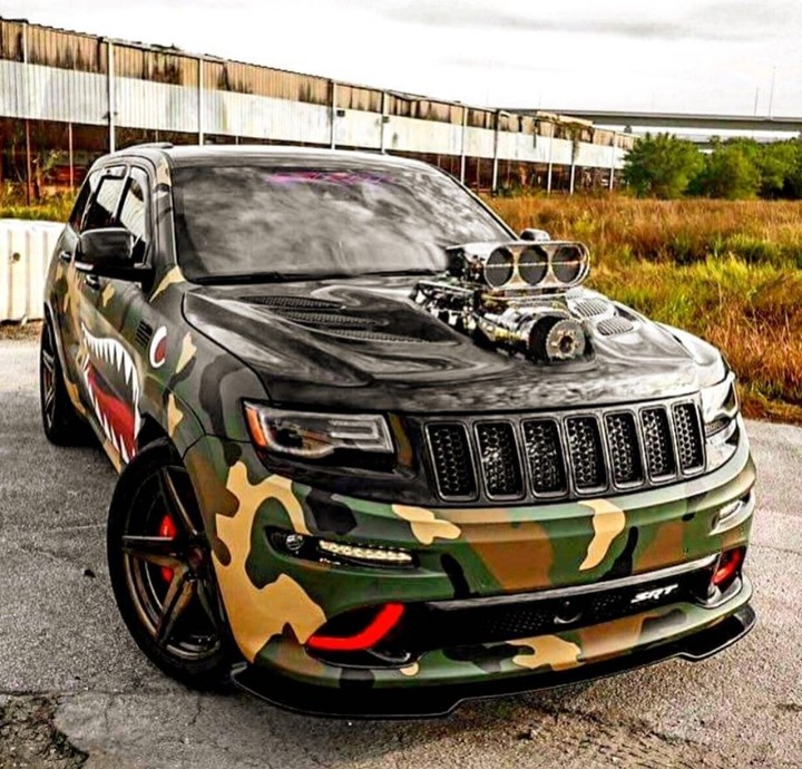 Jeep Cherokee SRT